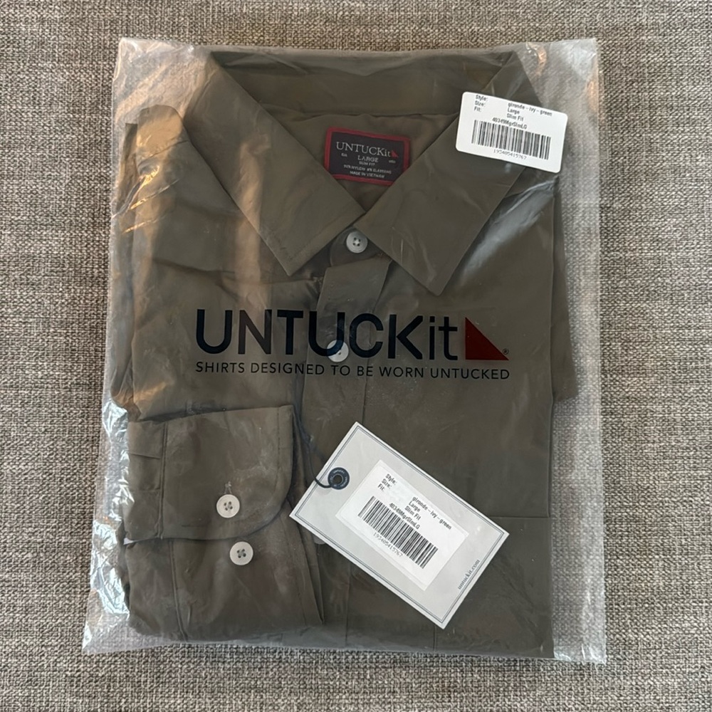UNTUCKit - Ivy Green - Large - Slim fit - NWT!!! Original packaging never opened